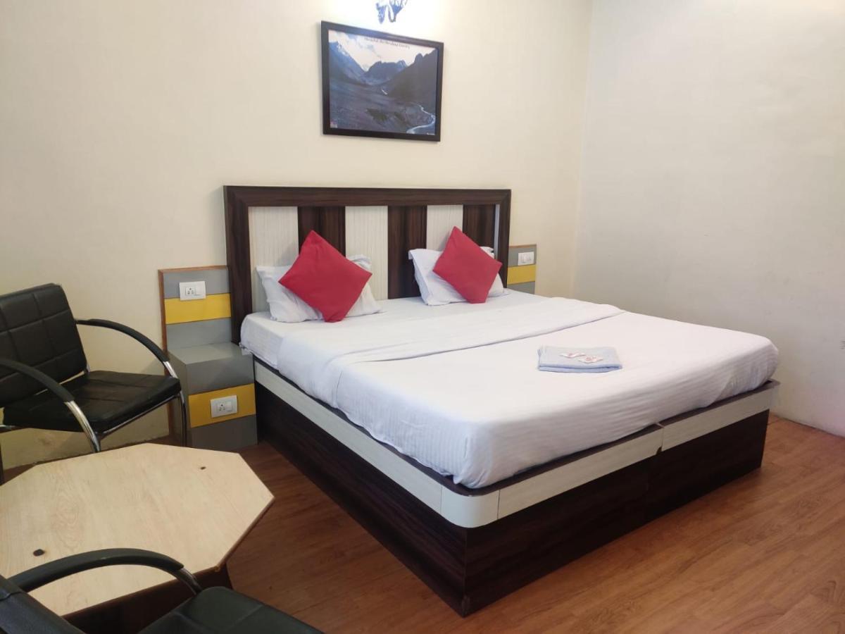 Hotel Amandeep دارامشالا المظهر الخارجي الصورة