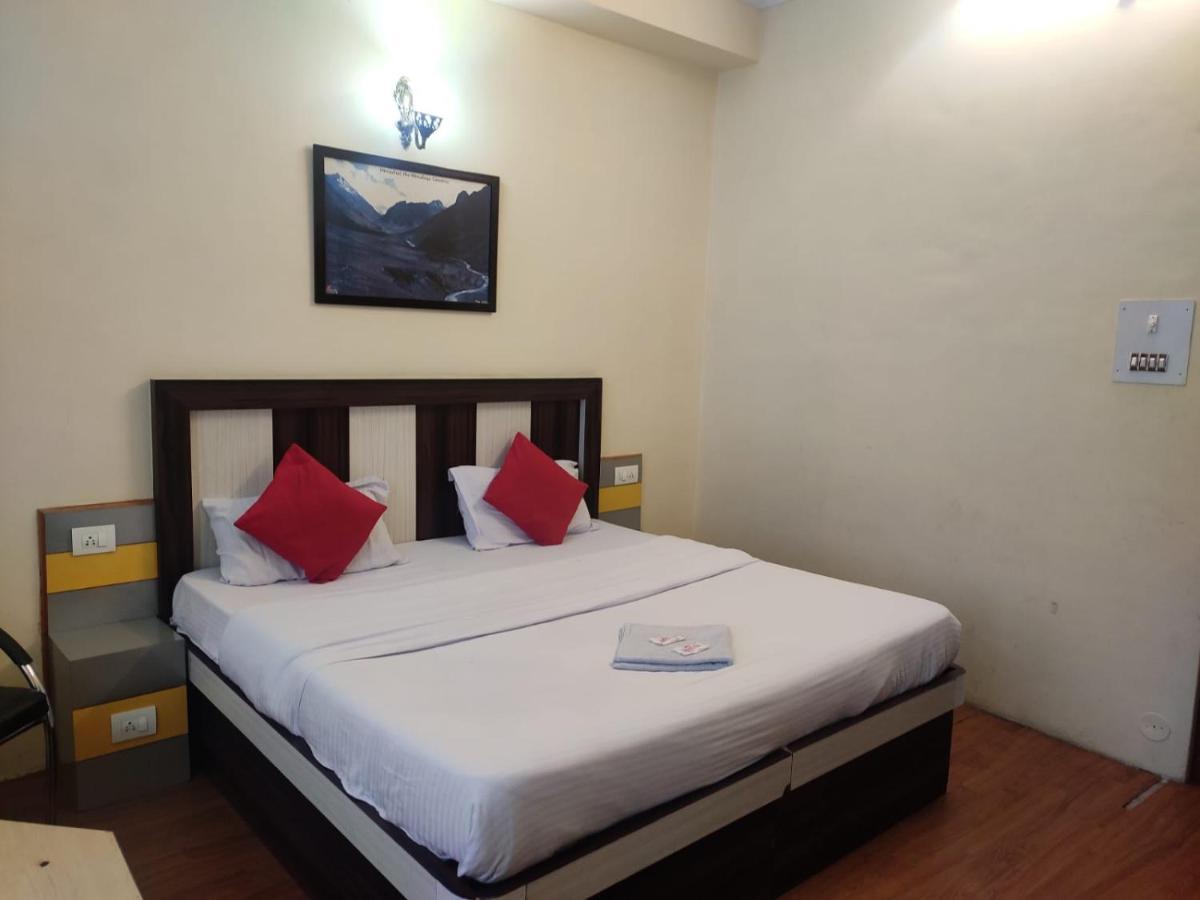 Hotel Amandeep دارامشالا المظهر الخارجي الصورة